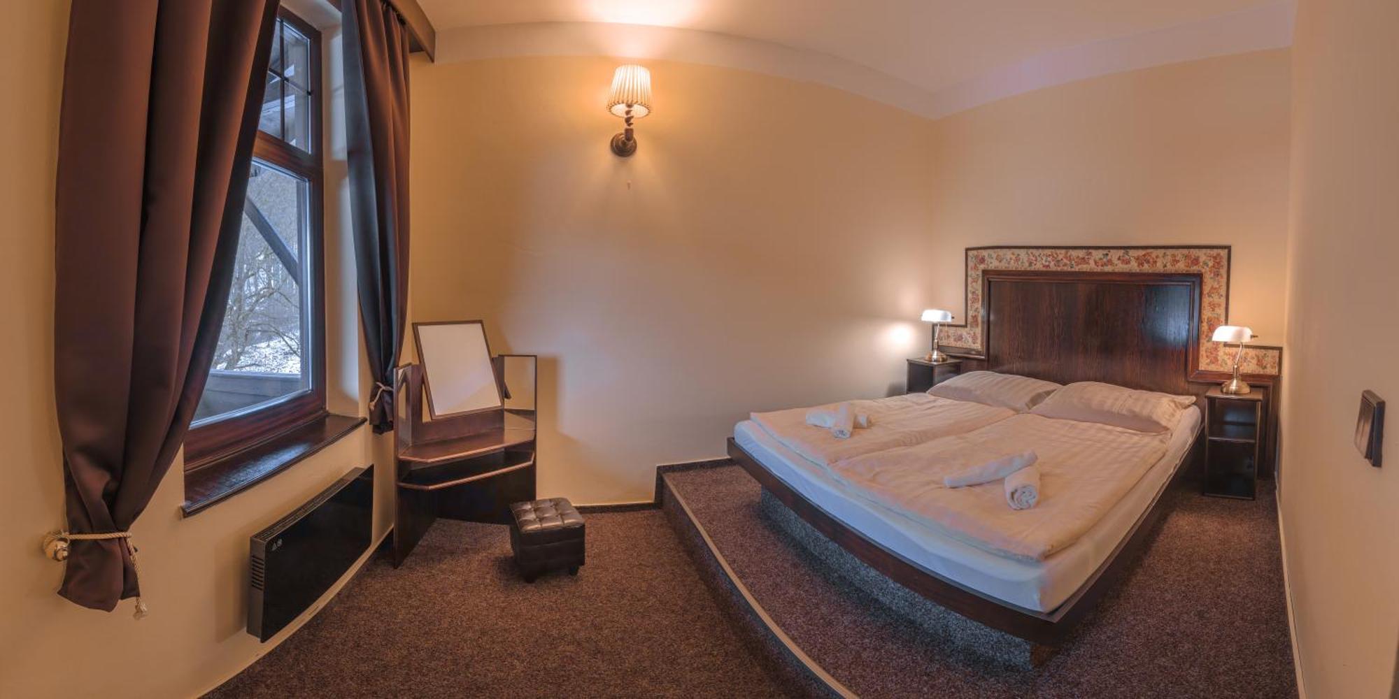 Hotel Lovecky Zamecek Orion 利贝雷茨 外观 照片