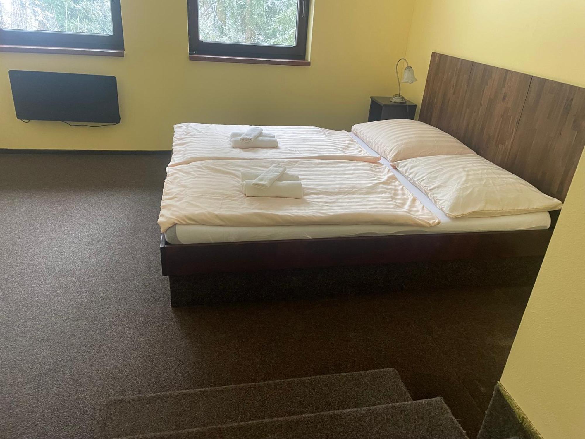 Hotel Lovecky Zamecek Orion 利贝雷茨 外观 照片