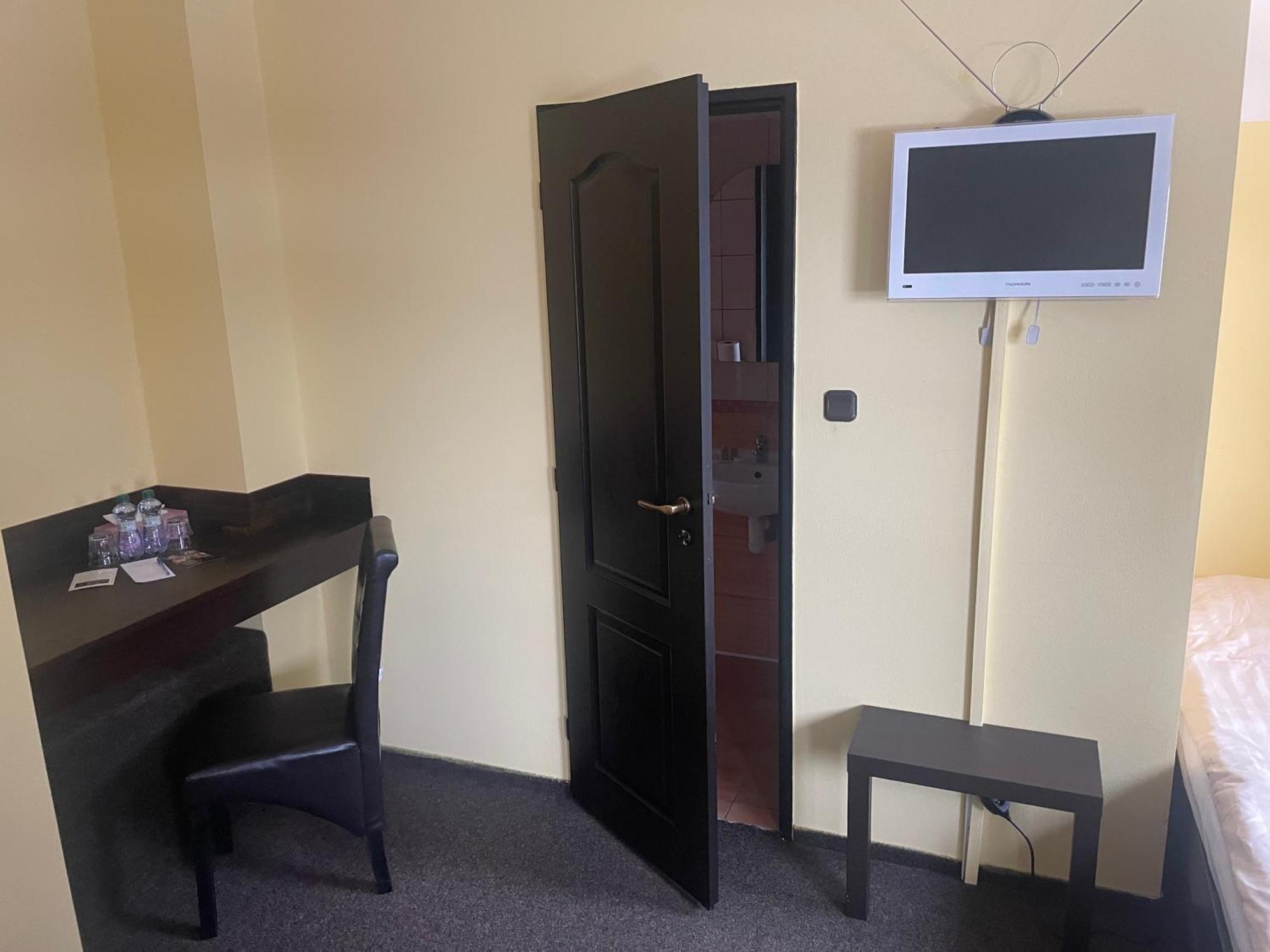 Hotel Lovecky Zamecek Orion 利贝雷茨 外观 照片