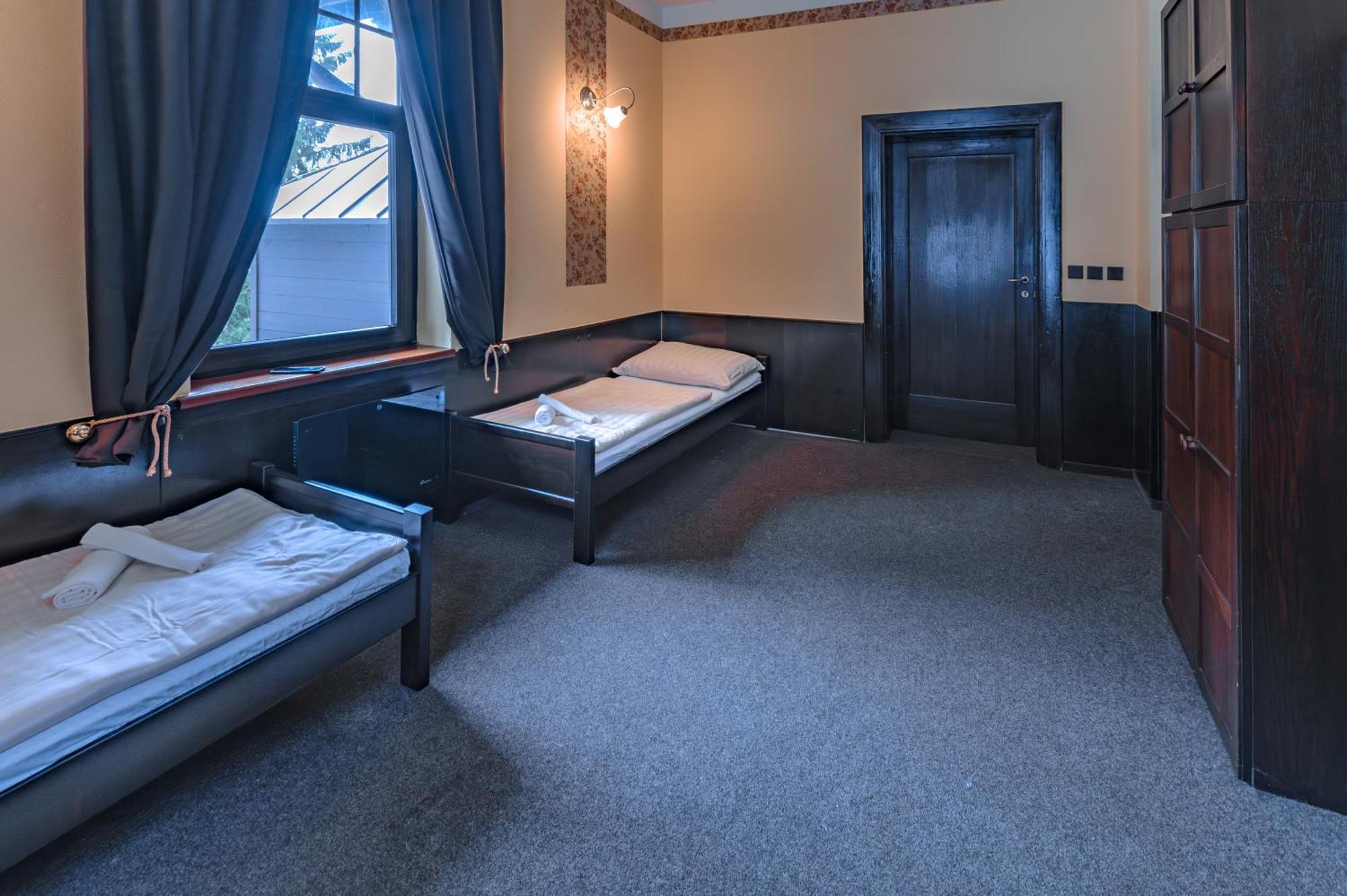 Hotel Lovecky Zamecek Orion 利贝雷茨 外观 照片